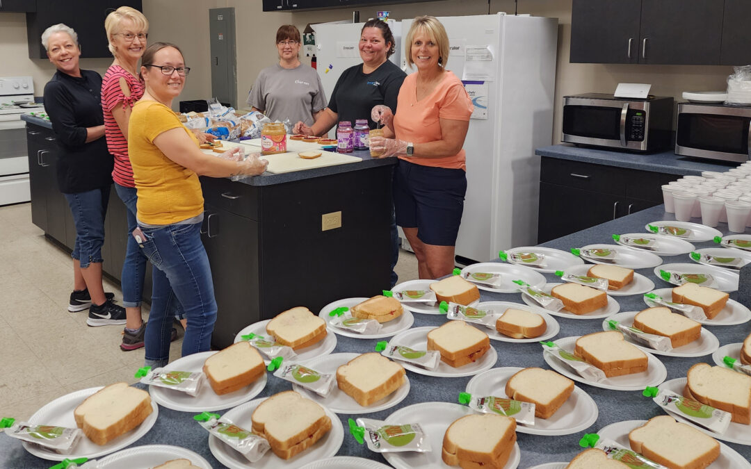 Regal Ware, SynergyOps make lunches at Boys & Girls Club
